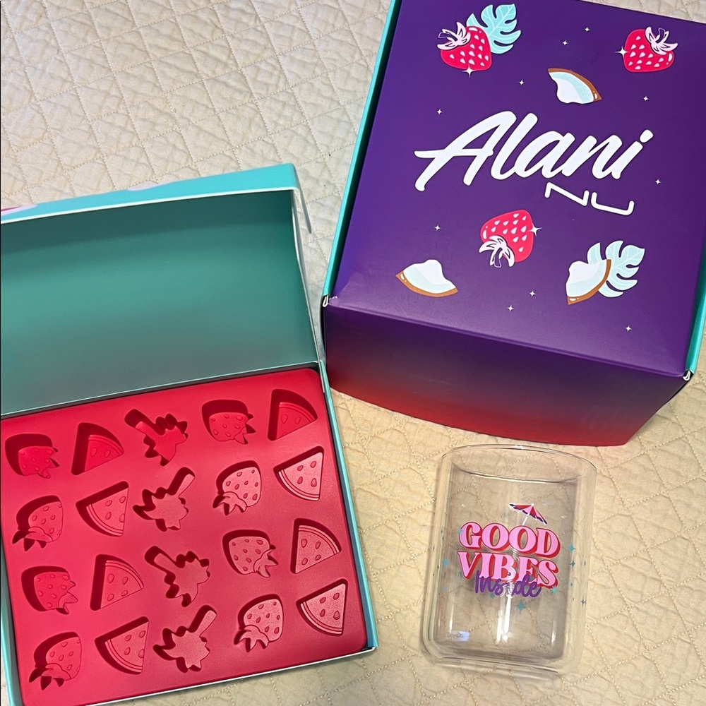 Alani Nu Silicone Ice Mold and Glass Set